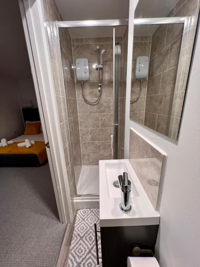 Superb Modern Flat In Northampton, Parking &Ev Apartment Ngoại thất bức ảnh