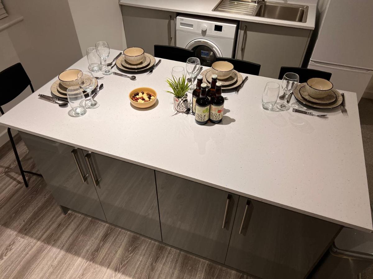 Superb Modern Flat In Northampton, Parking &Ev Apartment Ngoại thất bức ảnh